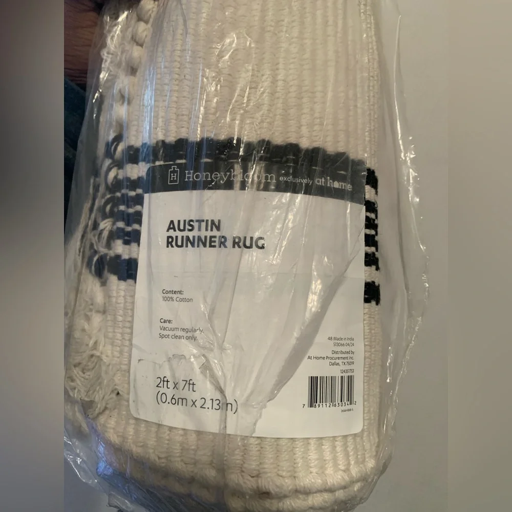 At Home Honeybloom 2x7 Austin Runner Rug